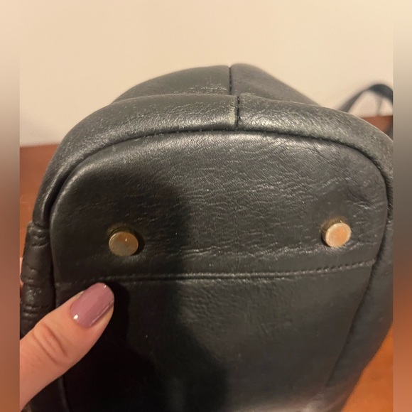 Lily Jade Shaylee Diaper Bag Black with gold hardware - Picture 4 of 9